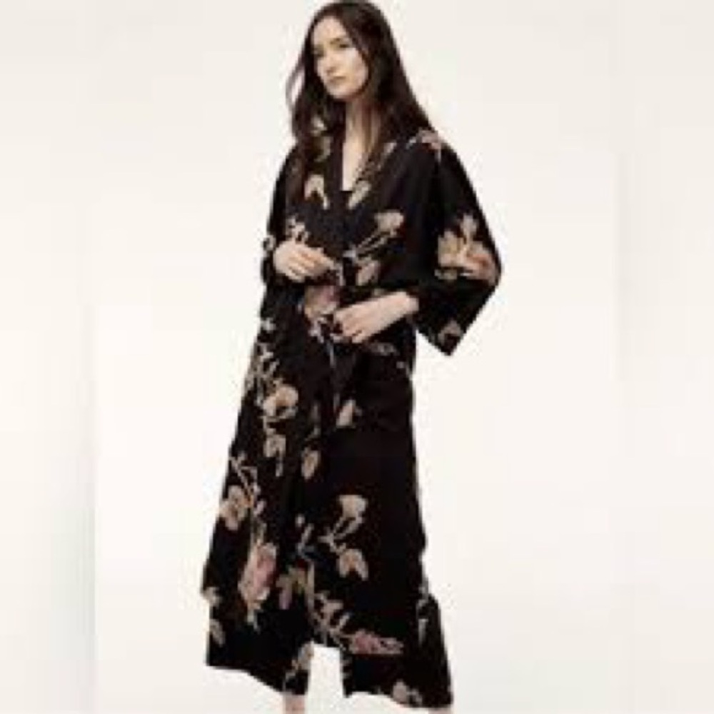 Wilfred Durante Kimono Robe / Duster Black with Blush Floral